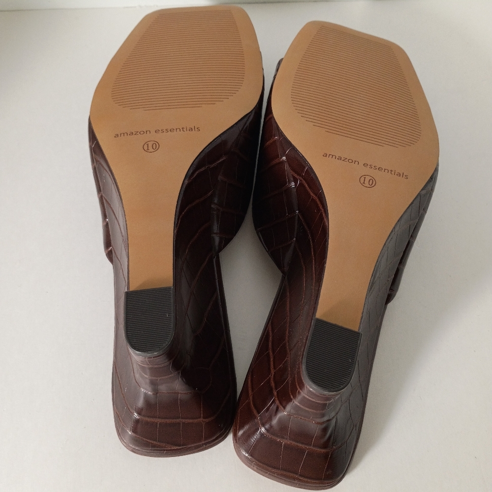 Women’s Brown Croc-Textured Wedge Mule - Picture 5 of 7